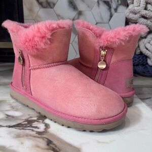 Ugg Women's Bailey Zip Mini Pink Blossom Suede Sheepskin Boots Sz 7 Ankle Bootie